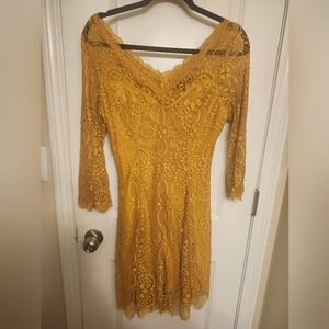 Yellow V-Neck Sheath Dress 3/4 Sleeve